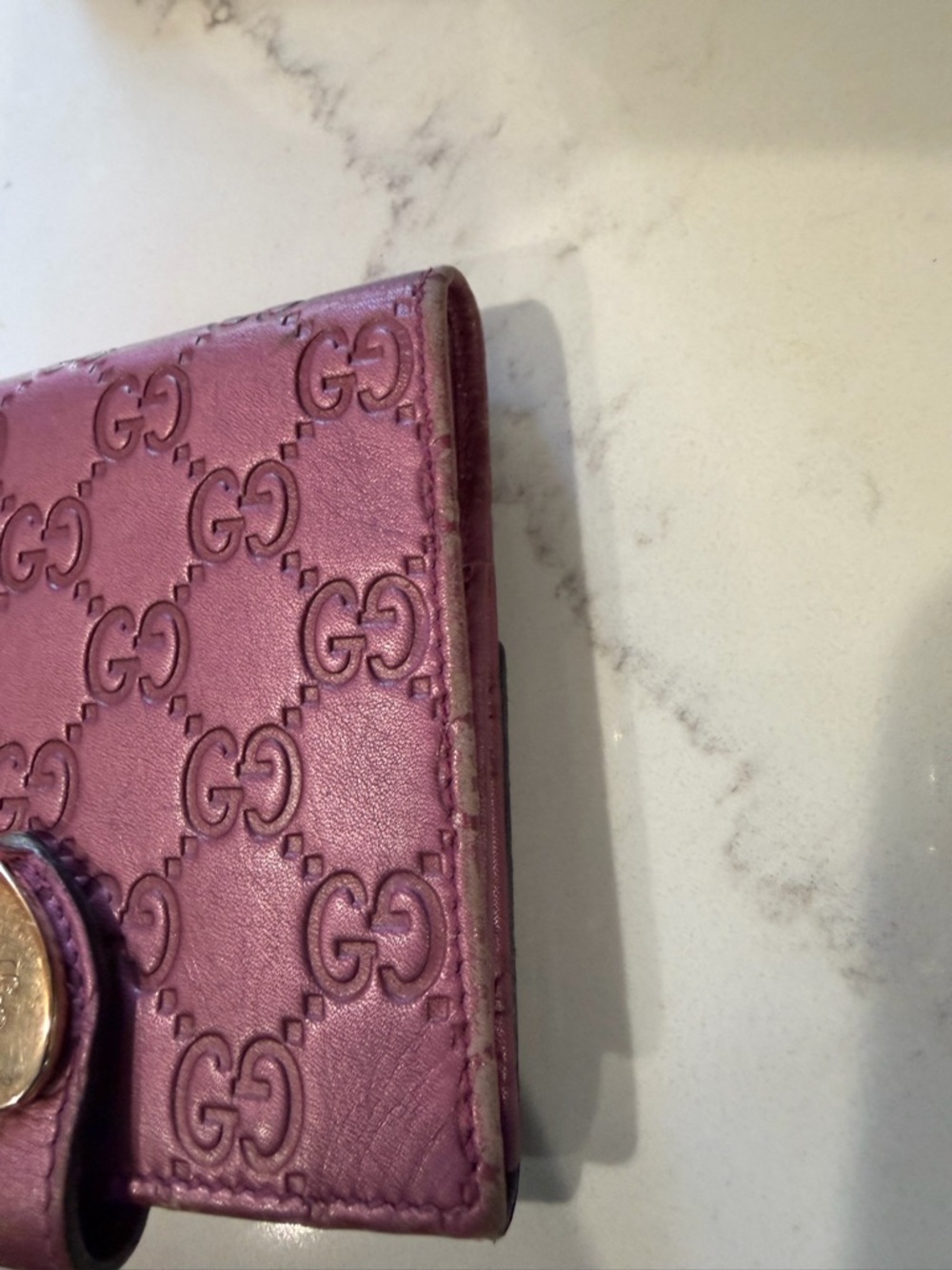 Gucci Purple-Pink Embossed GG Heart Snap Card Holder - Picture 7 of 8